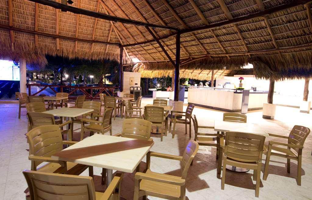 Playa Blanca Beach Resort Restaurant foto